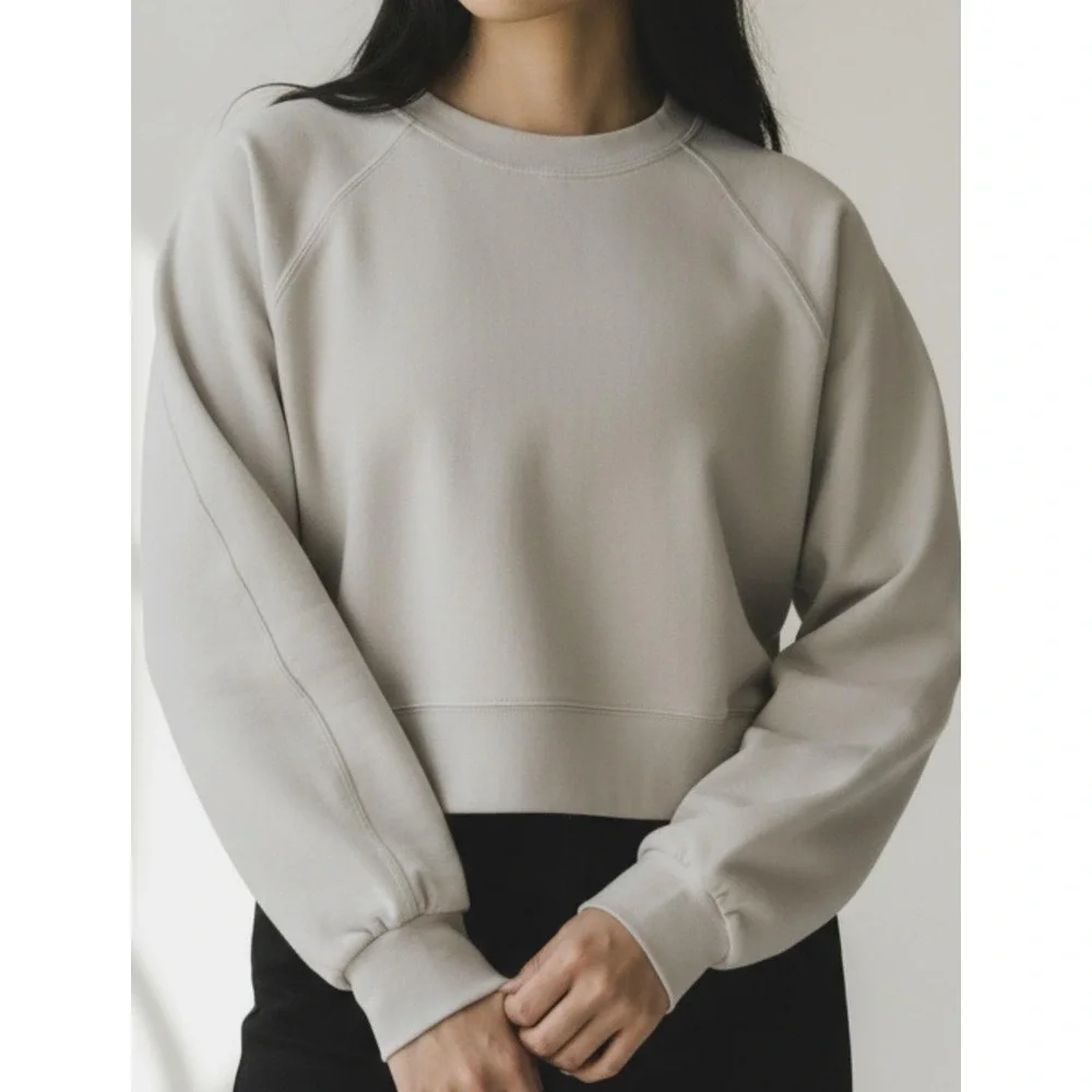 Lululemon Sweatshirt Women8 Opal White Cropped Crewneck Stretch Pullover LW3EZLS